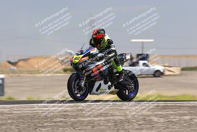 media/Aug-03-2025-TrackDaz (Sun) [[bf4a71acf9]]/A Group/12pm (Wheelie Bump)/